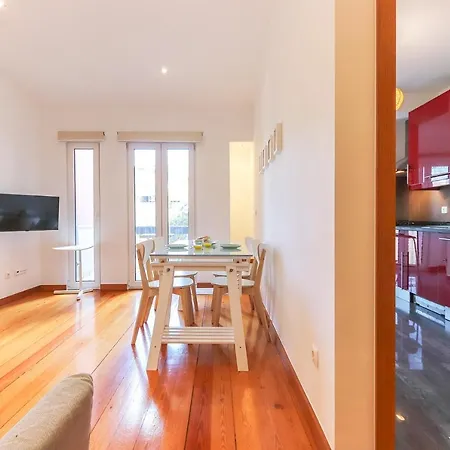 Alcantara Balcony By Homing Apartment *